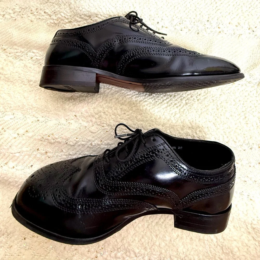 Florsheim Black Lexington Wingtip Oxfords 8.5 Wide Men’s dress shoes